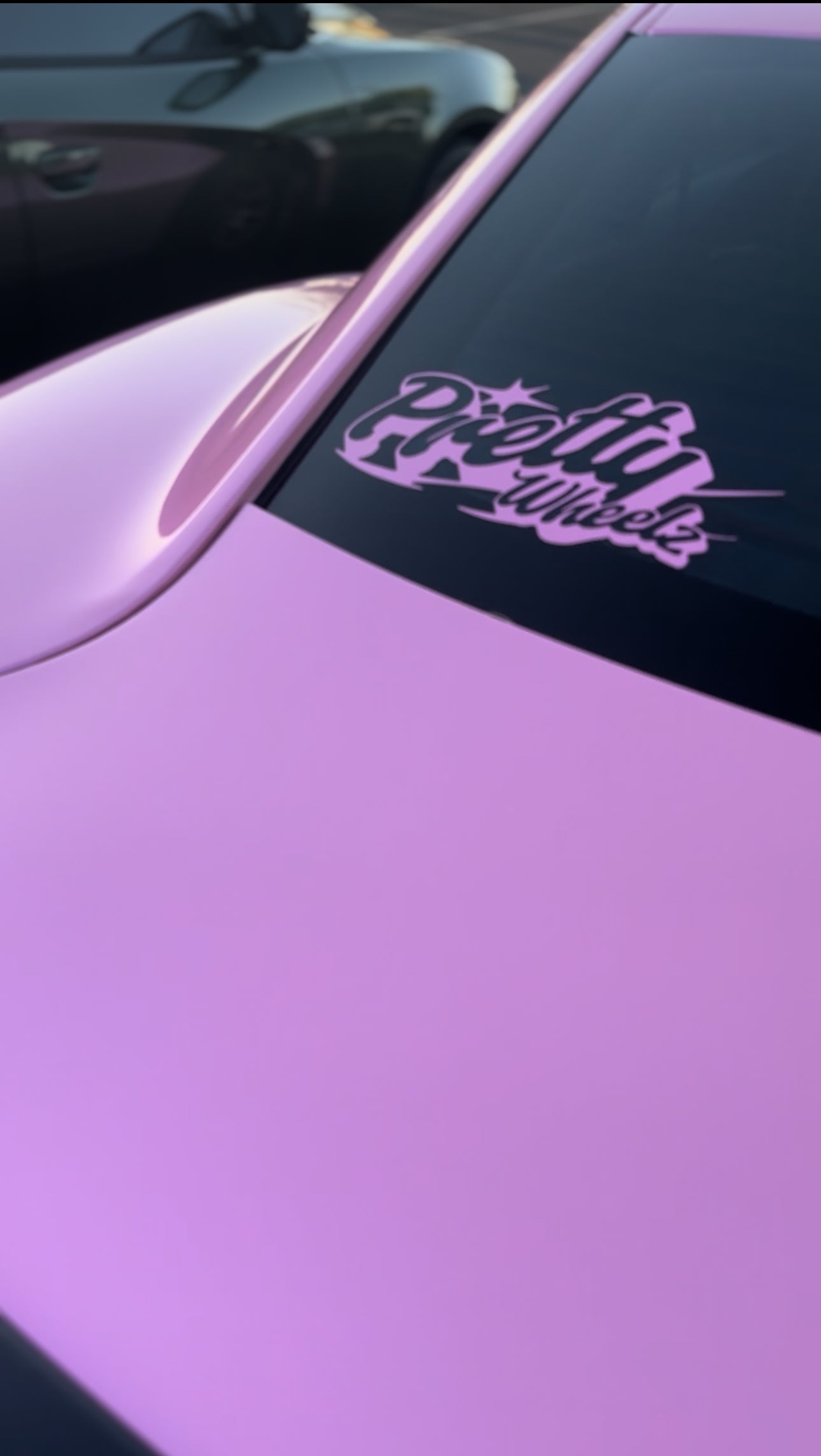 PrettyWheelz 11in “Memberz” Logo