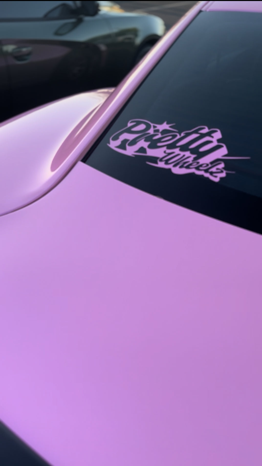 PrettyWheelz 11in “Memberz” Logo
