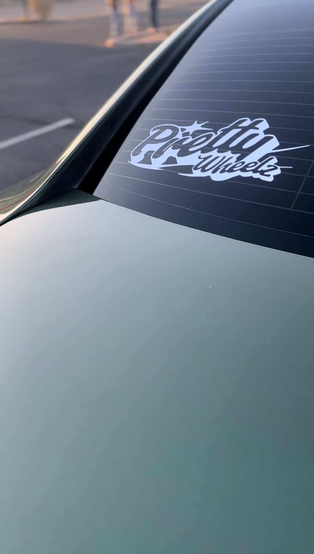PrettyWheelz 11in “Memberz” Logo