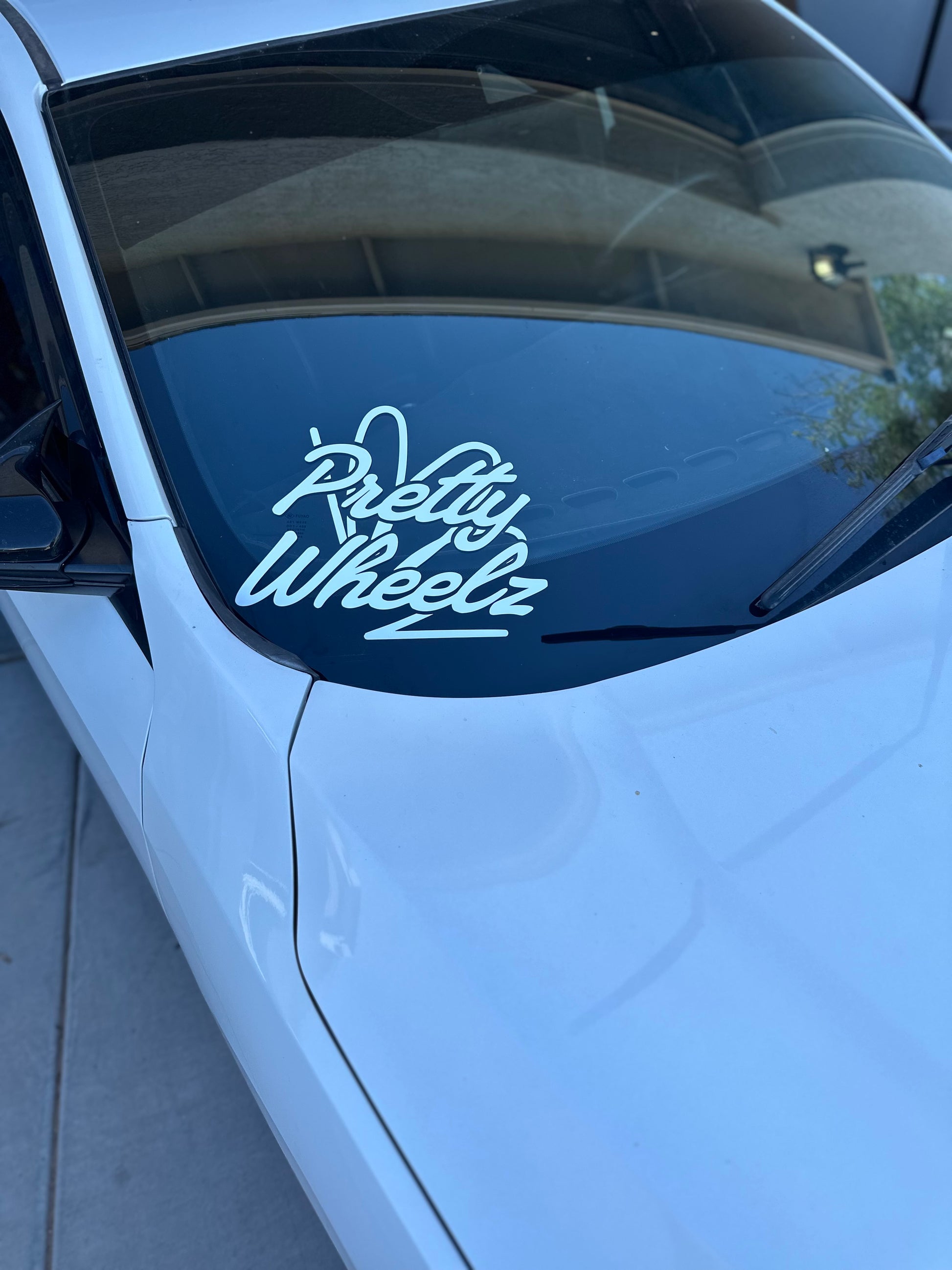 Pretty Wheelz "Heart" Logo Decal